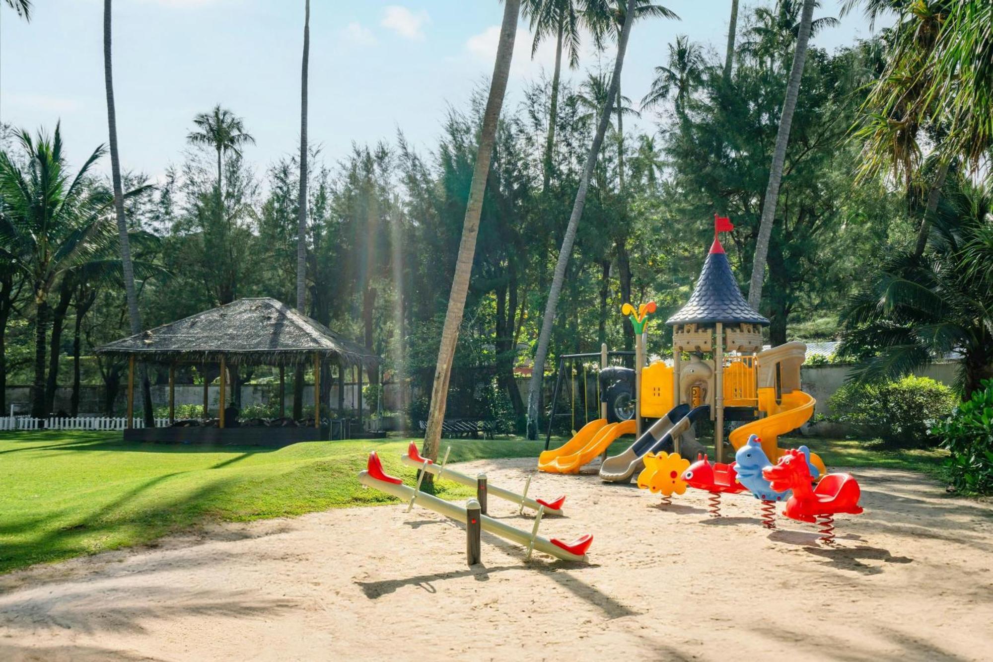 Phuket Marriott & Spa, Merlin Khu nghỉ mát